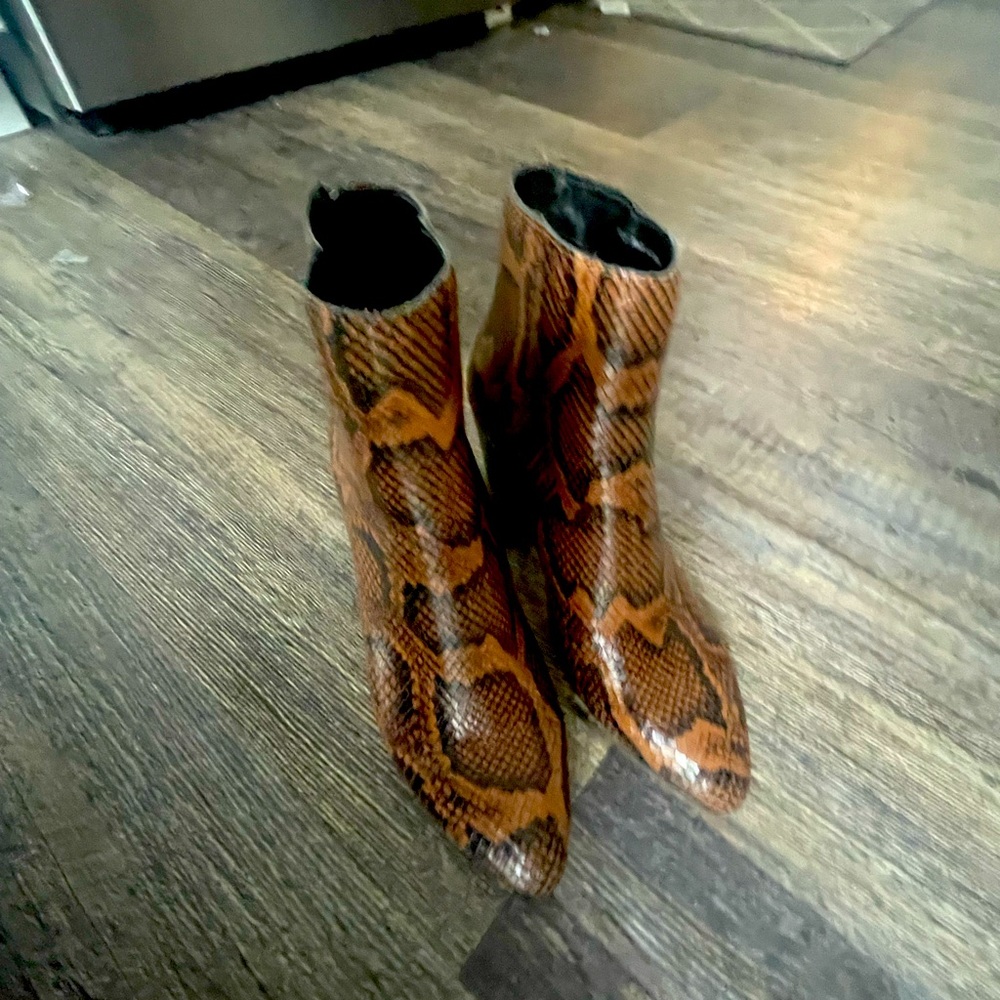 6.5 dolce vita boots